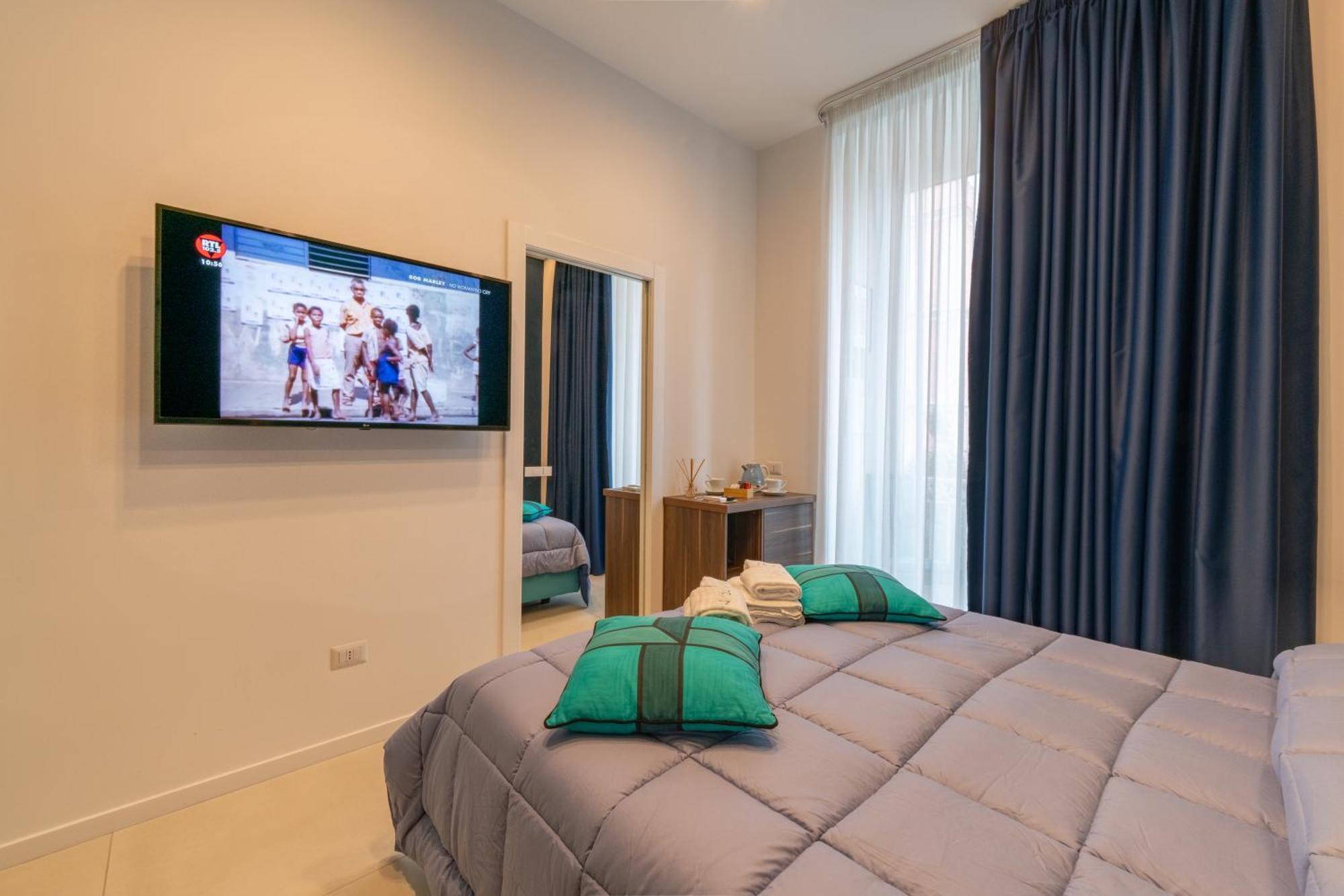 Fran City Suite Вико-Экуенсе Экстерьер фото